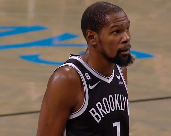 今晚布鲁克林篮网手感冰凉——法国杯节点到来,球迷炸锅,纪律约束更严格(布鲁克林戴克动图) 今晚布鲁克林篮网手感冰凉——法国杯节点到来,球迷炸锅,纪律约束更严格(布鲁克林戴克动图)