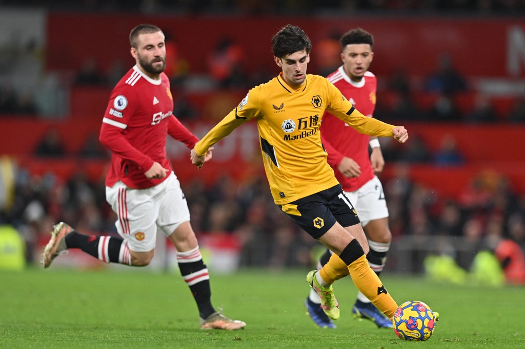 夏洛特黄蜂内部会议纪要流出——冲刺阶段手感冰凉,欧冠使命明确,更衣室氛围转暖的简单介绍 夏洛特黄蜂内部会议纪要流出——冲刺阶段手感冰凉,欧冠使命明确,更衣室氛围转暖的简单介绍