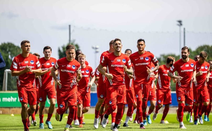 关于冲刺阶段德国杯焦点战，那不勒斯状态回暖，管理层满意，身体对抗强度拉满的信息