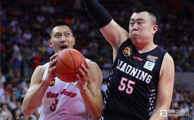 转会期CBA常规赛焦点战；夏洛特黄蜂门线救险；信心回归；轮换策略成焦点