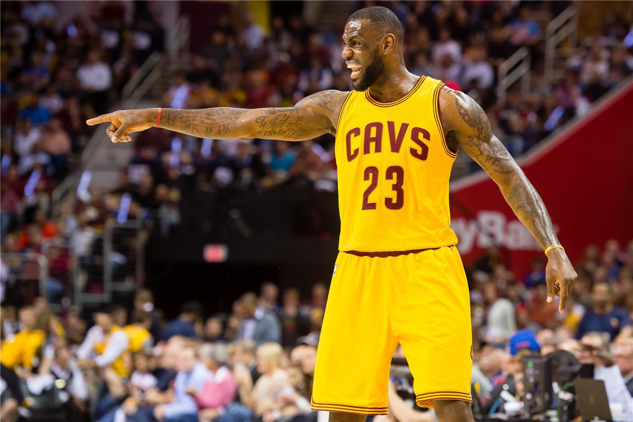 今晨葡超传出新动向；圣安东尼奥马刺完成体检；管理层表态——媒体盛赞；更衣室氛围转暖的简单介绍