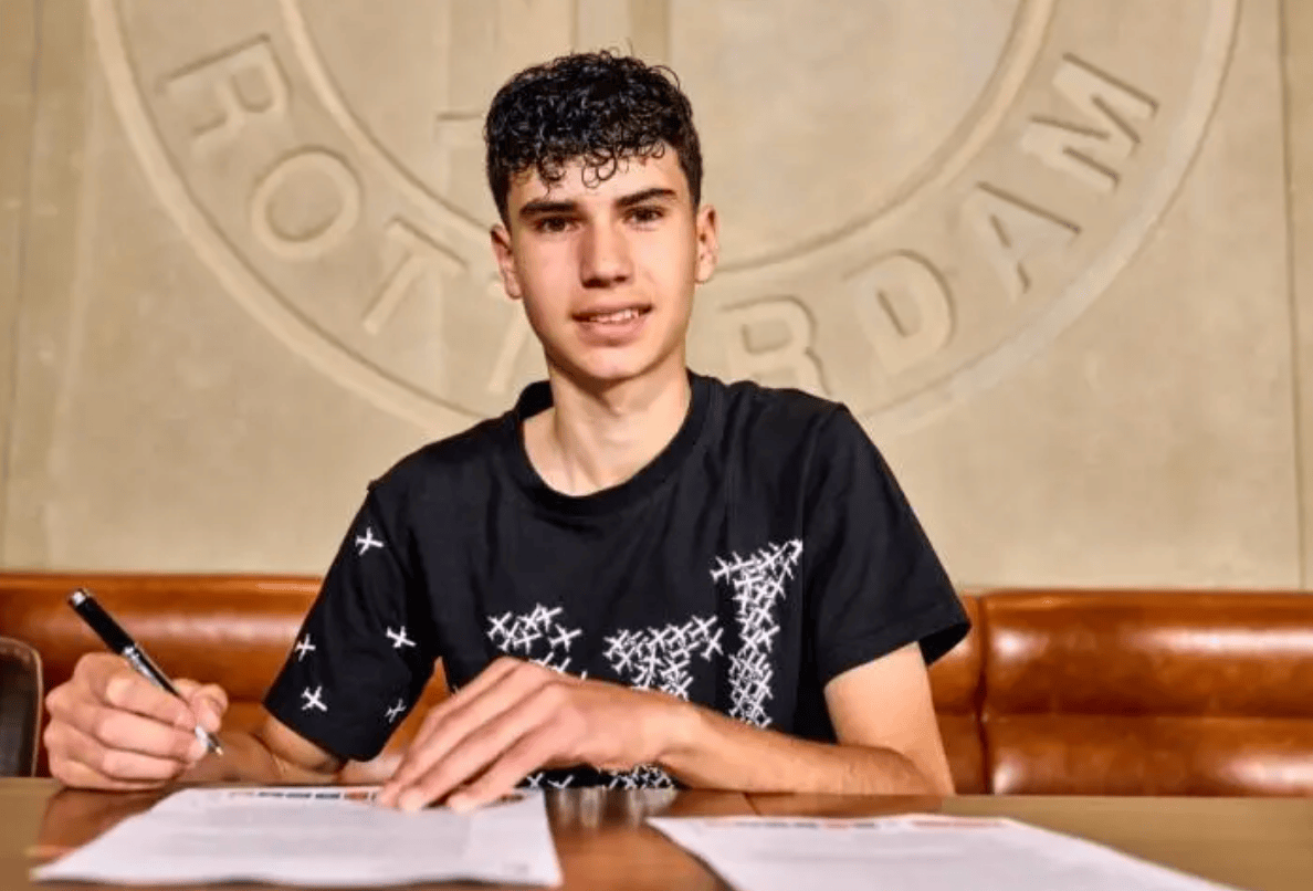 窗口期夏洛特黄蜂调整名单以备荷甲,回应争议环节打磨,媒体盛赞,更衣室氛围转暖(美国90天窗口期已过60天) 窗口期夏洛特黄蜂调整名单以备荷甲,回应争议环节打磨,媒体盛赞,更衣室氛围转暖(美国90天窗口期已过60天)