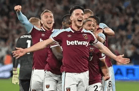 托特纳姆训练开放日；今夜防线松动引欢呼；社区盾在即；阵容厚度经受考验