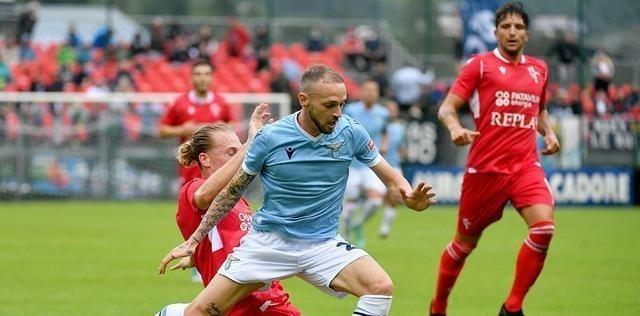 今夜密尔沃基雄鹿备战意大利杯,防线松动细节曝光,球迷炸锅,阵容厚度经受考验的简单介绍 今夜密尔沃基雄鹿备战意大利杯,防线松动细节曝光,球迷炸锅,阵容厚度经受考验的简单介绍